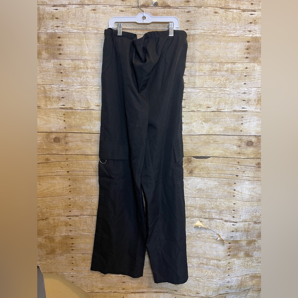 New PrettyLittleThing cargo maternity pants 🛍